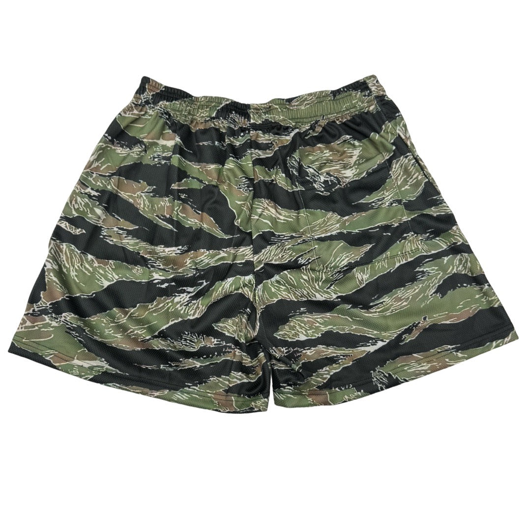 Tiger Camo Badge 5in Inseam Short