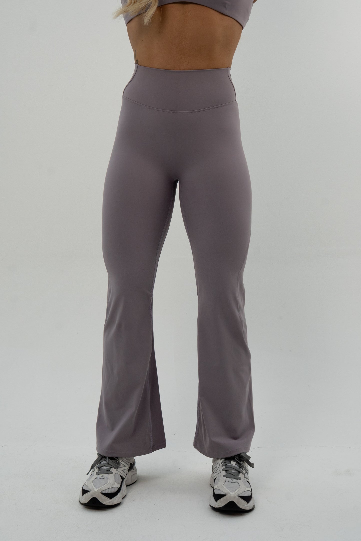 Legacy Flare Legging