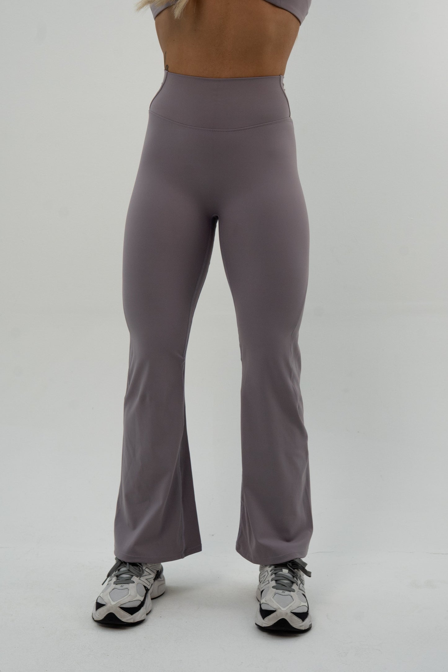 Legacy Flare Legging