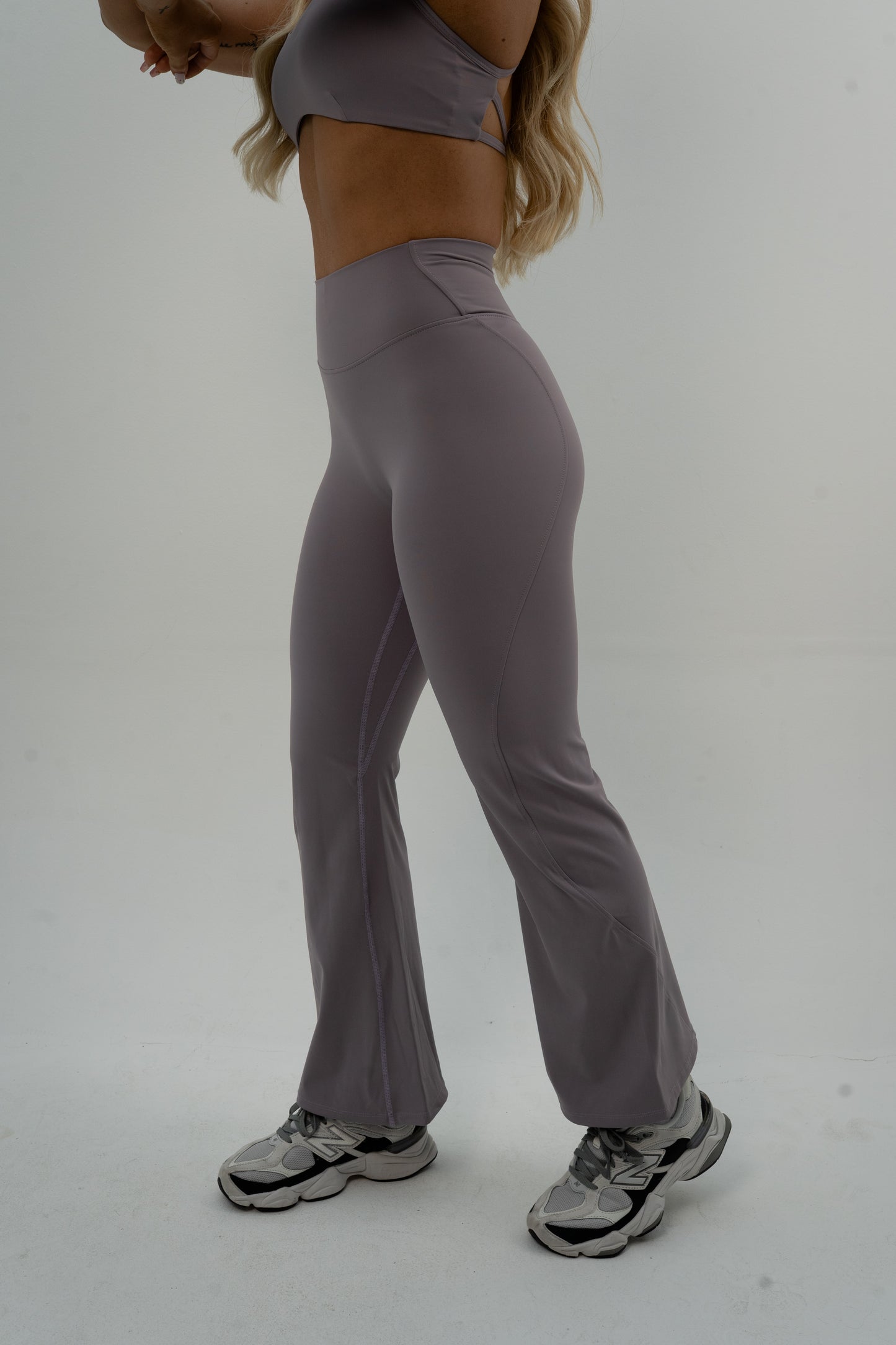 Legacy Flare Legging