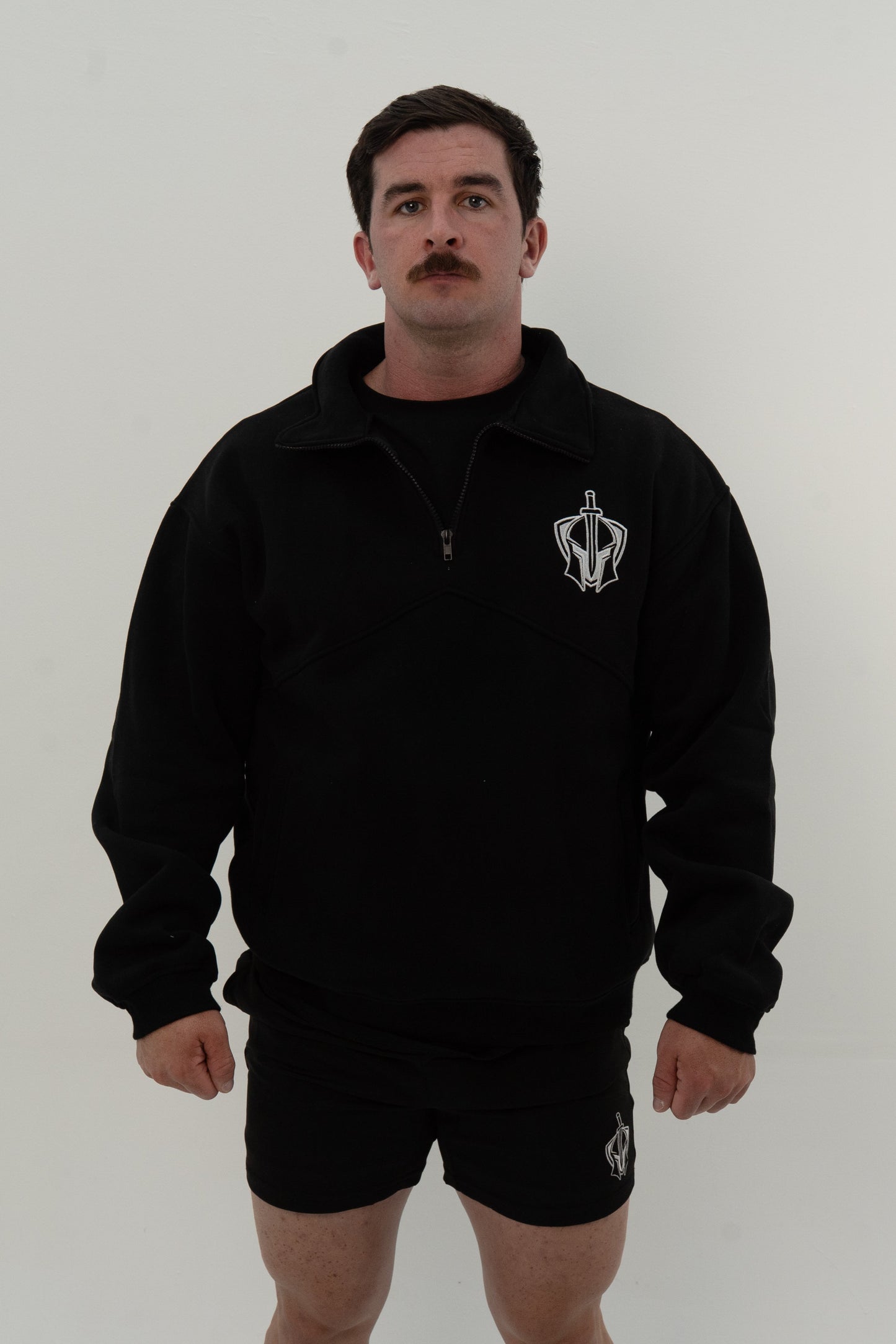 Badge 1/4 Zip Pull Over