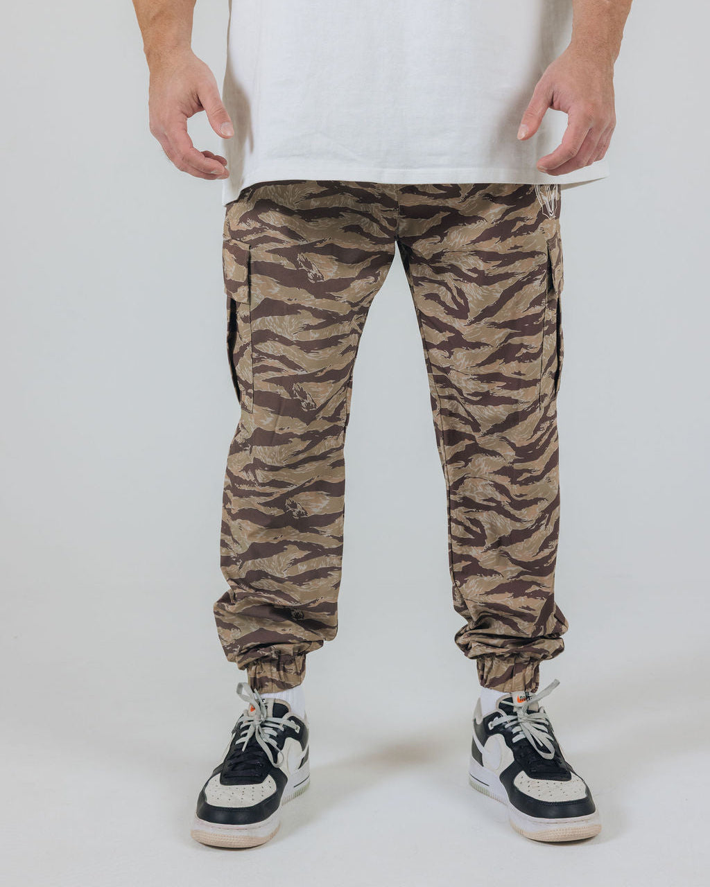 Active Cargo Badge Joggers