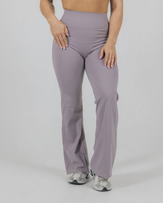 Legacy Flare Legging