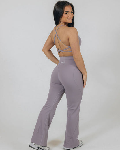 Legacy Flare Legging